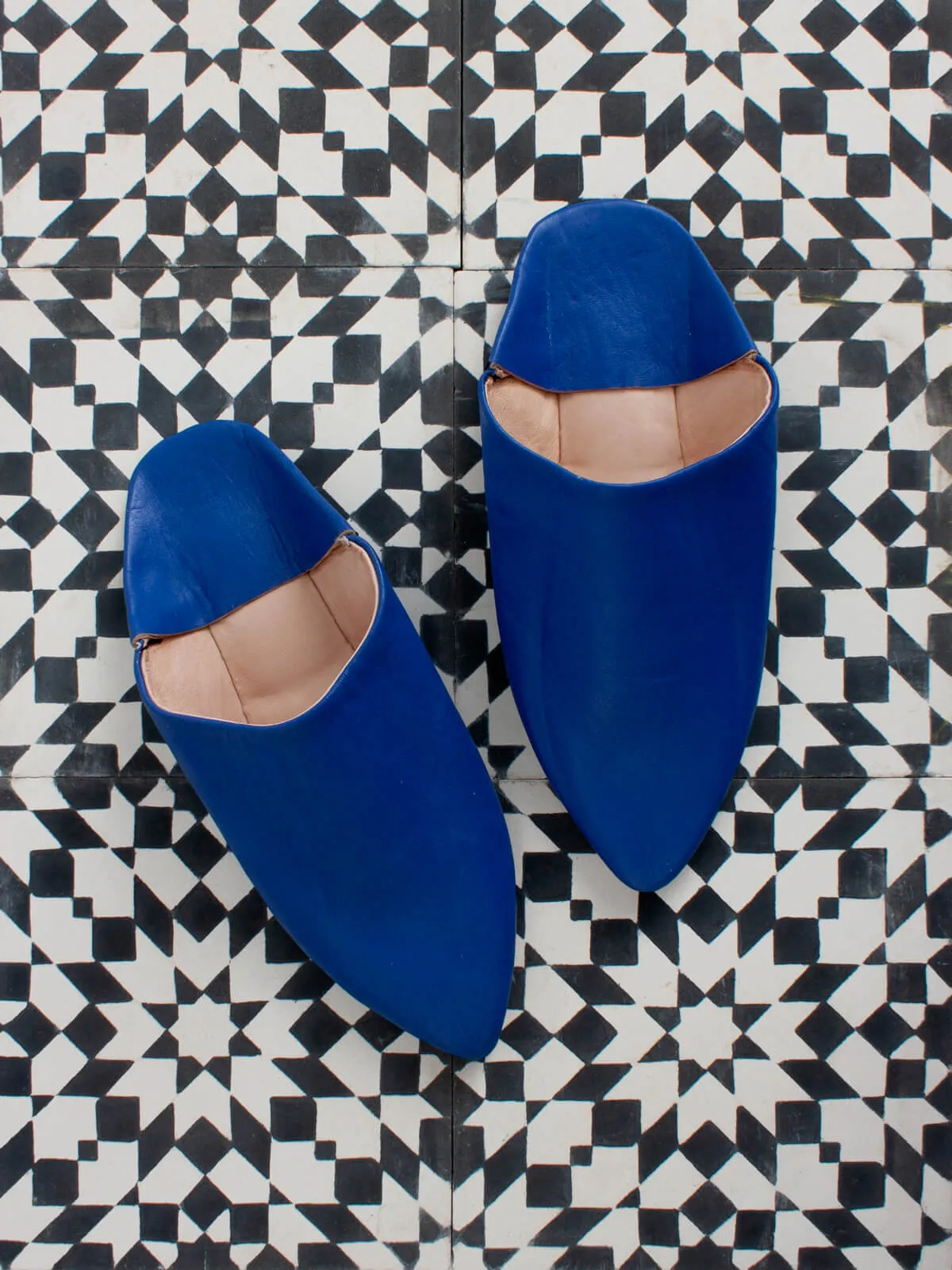 Moroccan Classic Pointed Babouche Slippers, Cobalt