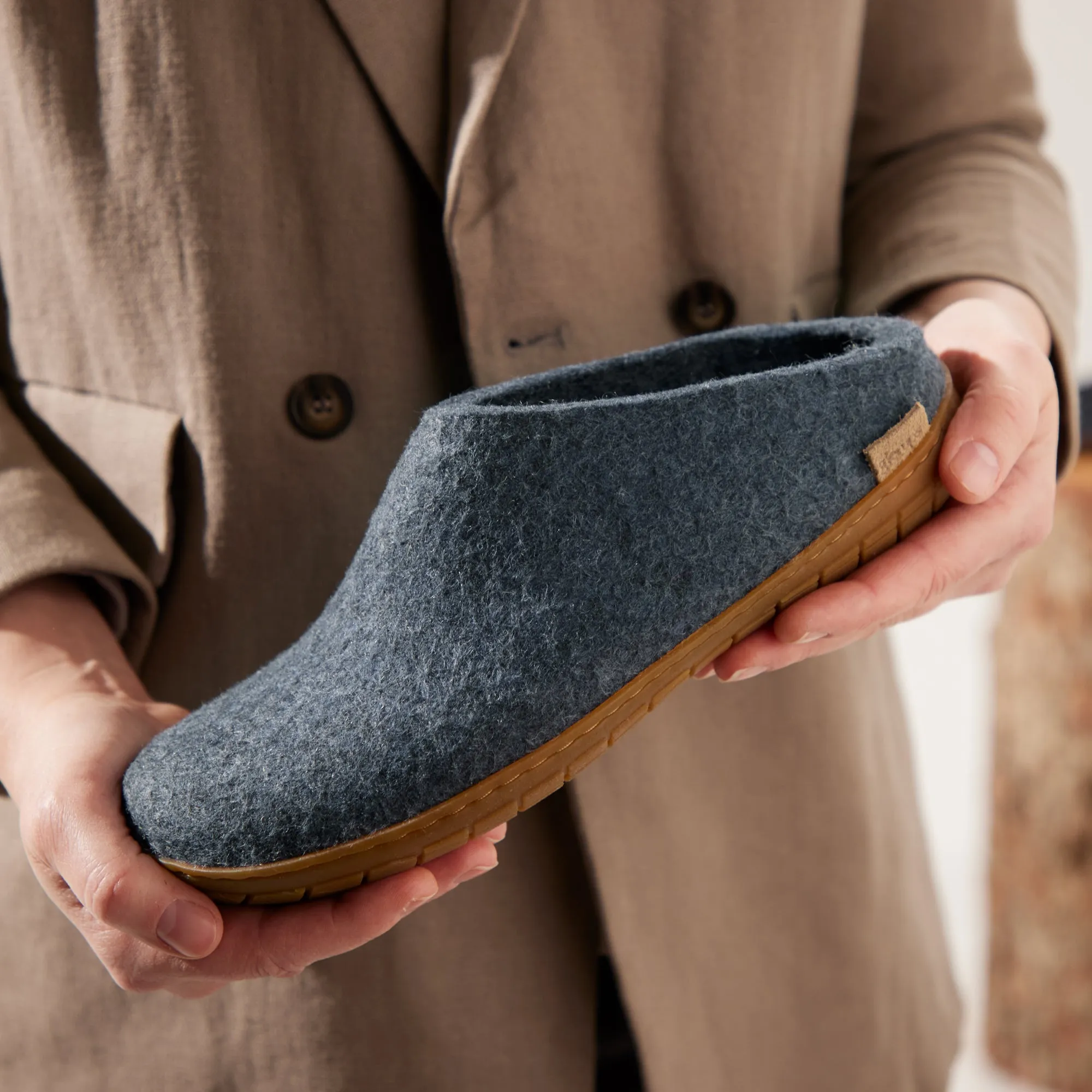 Slip-on with natural rubber sole - honey - Denim