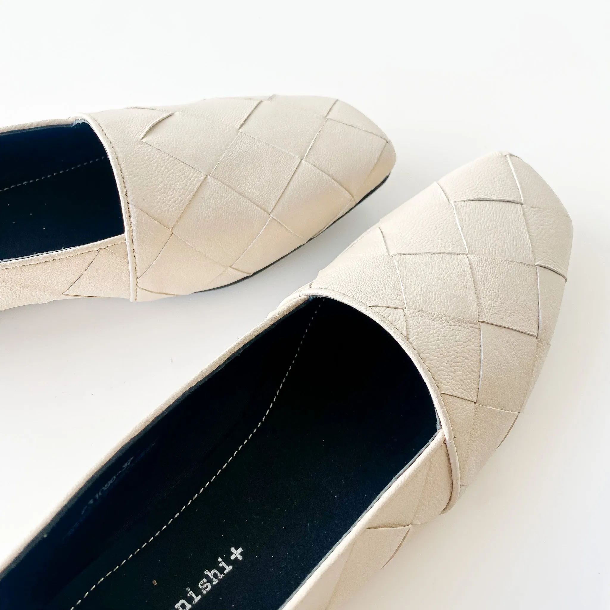 SS23 731088 | Kikka - Mesh Loafers | Yuko Imanishi 