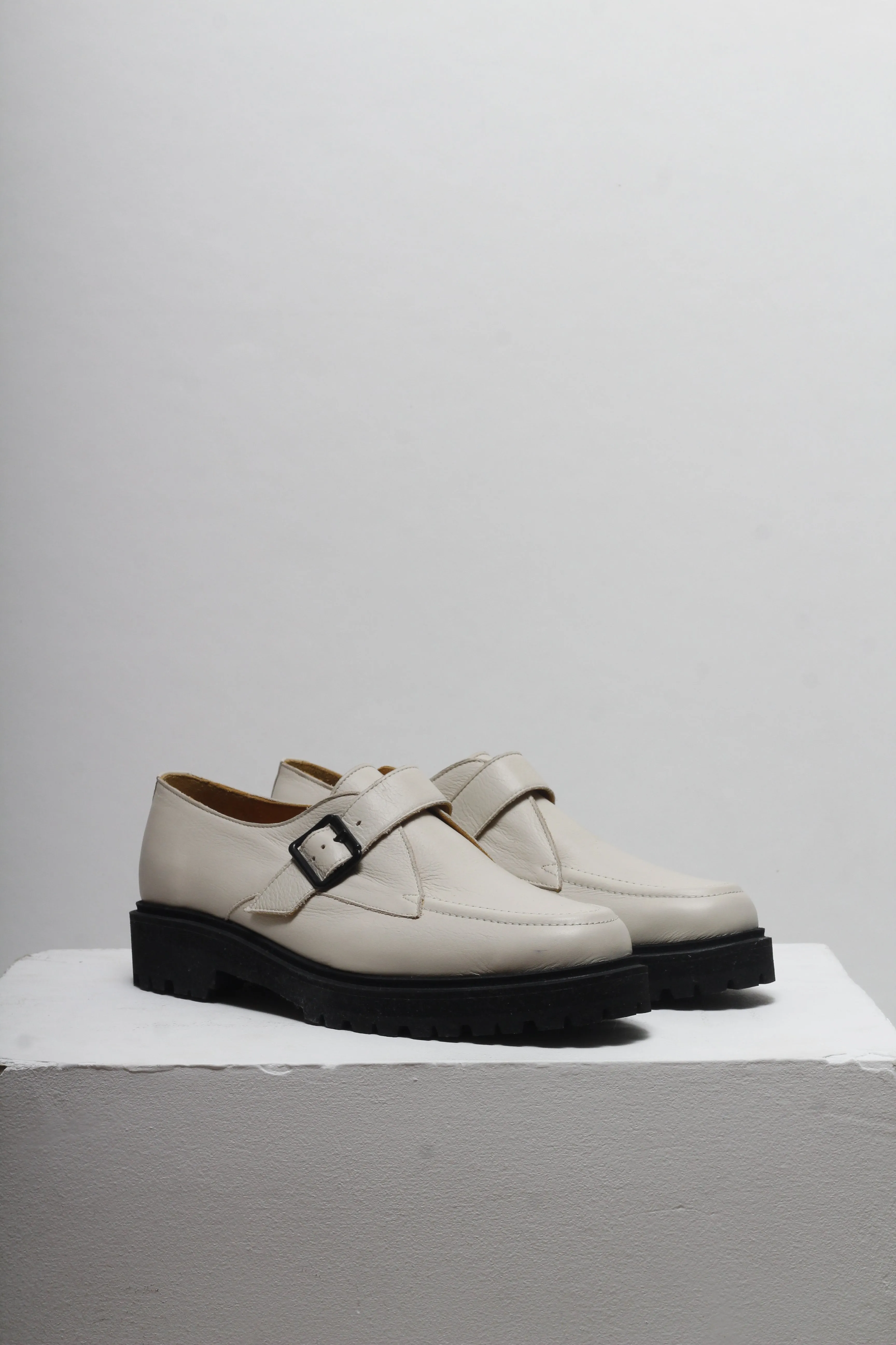 Vini Off-White Loafer